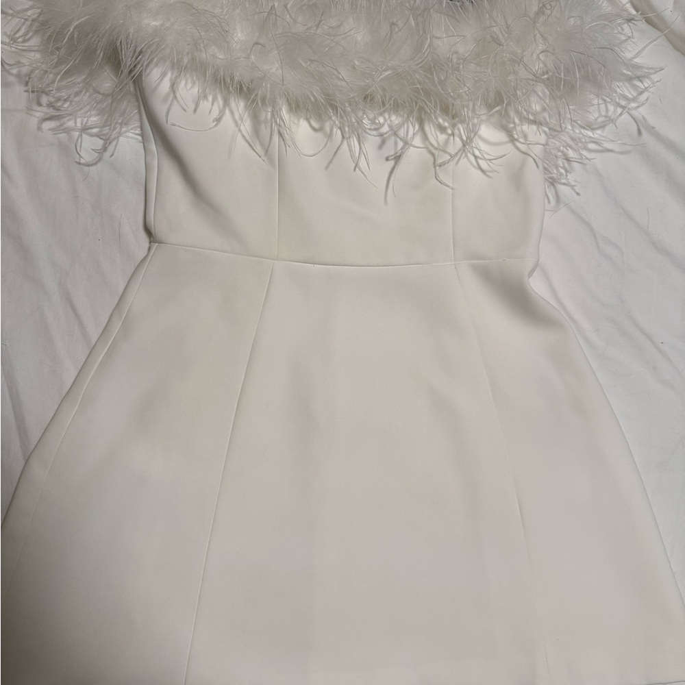 Club L London Off Shoulder White Feather Dress - Picture 3 of 11